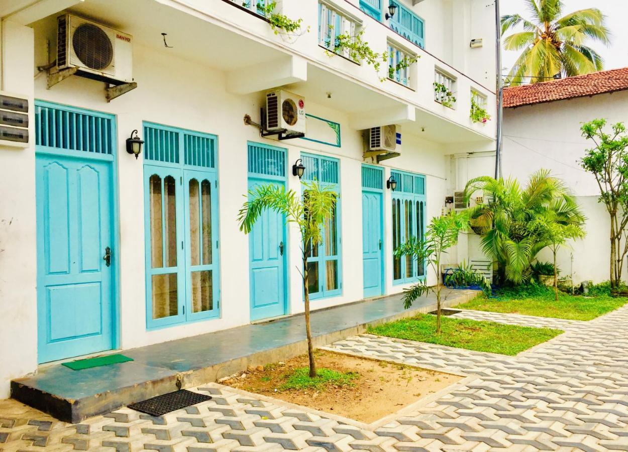 Surf Bar Mirissa Hotel Exterior photo